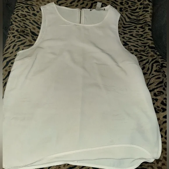 Shell top - Picture 1 of 2